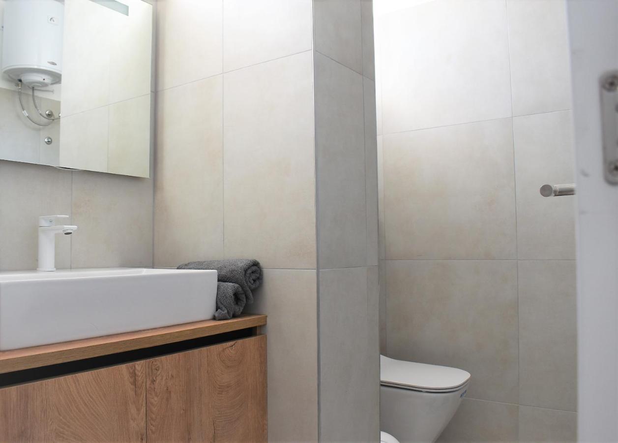 Apartment Aci Marina Rab Banjol Exterior photo
